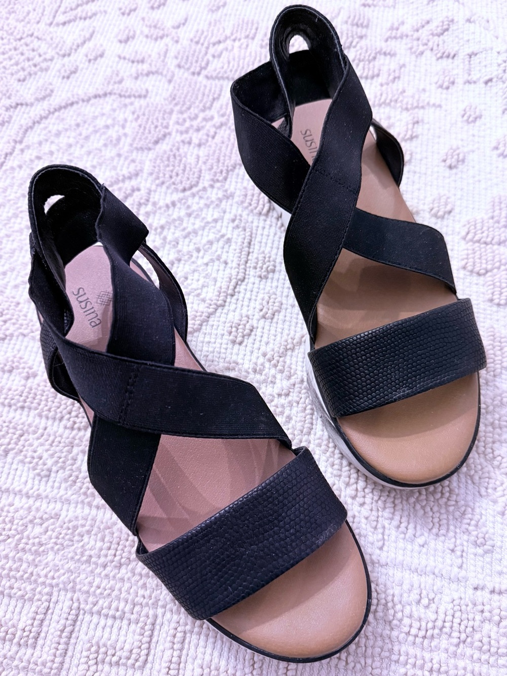 Susina Black Crisscross Strap Sandals
